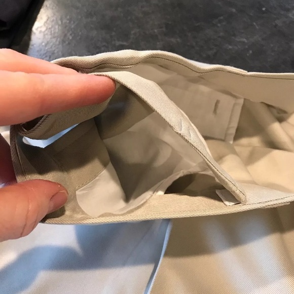 Men's Haggar light tan khaki pleated chino dress shorts size 50 - Picture 6 of 12